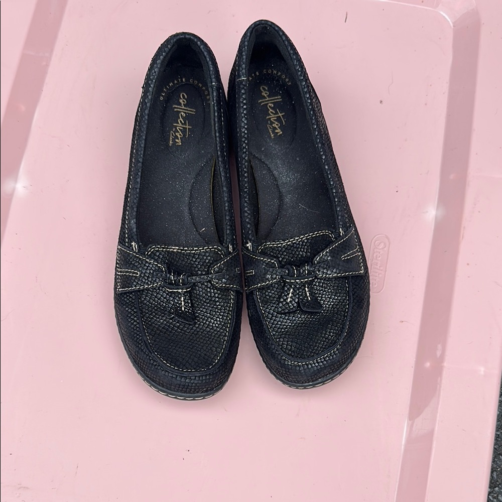 Clarks Black Flats Classic Loafers with Tassels